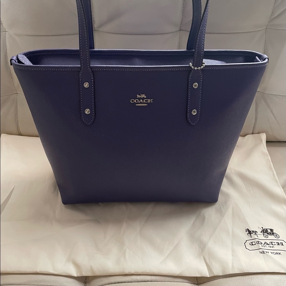 AUTHENTIC Coach City Zip Tote, F58846, SV/VI Purple, Like New